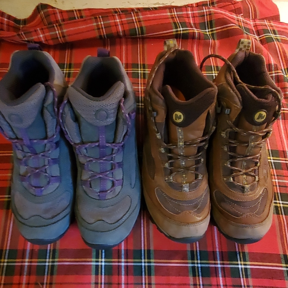 2 pairs of Womens 9 1/2 Merrell Hiking Boots